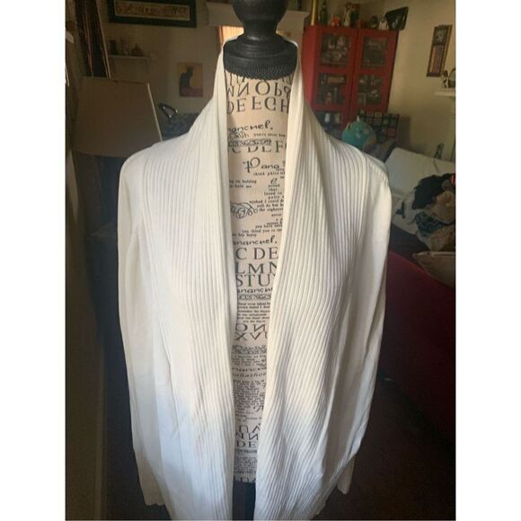 Crown & Ivy Cream Cardigan - Picture 1 of 9